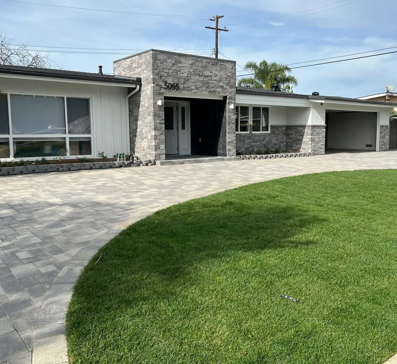 concrete paver driveway installed Southern California licensed contractor